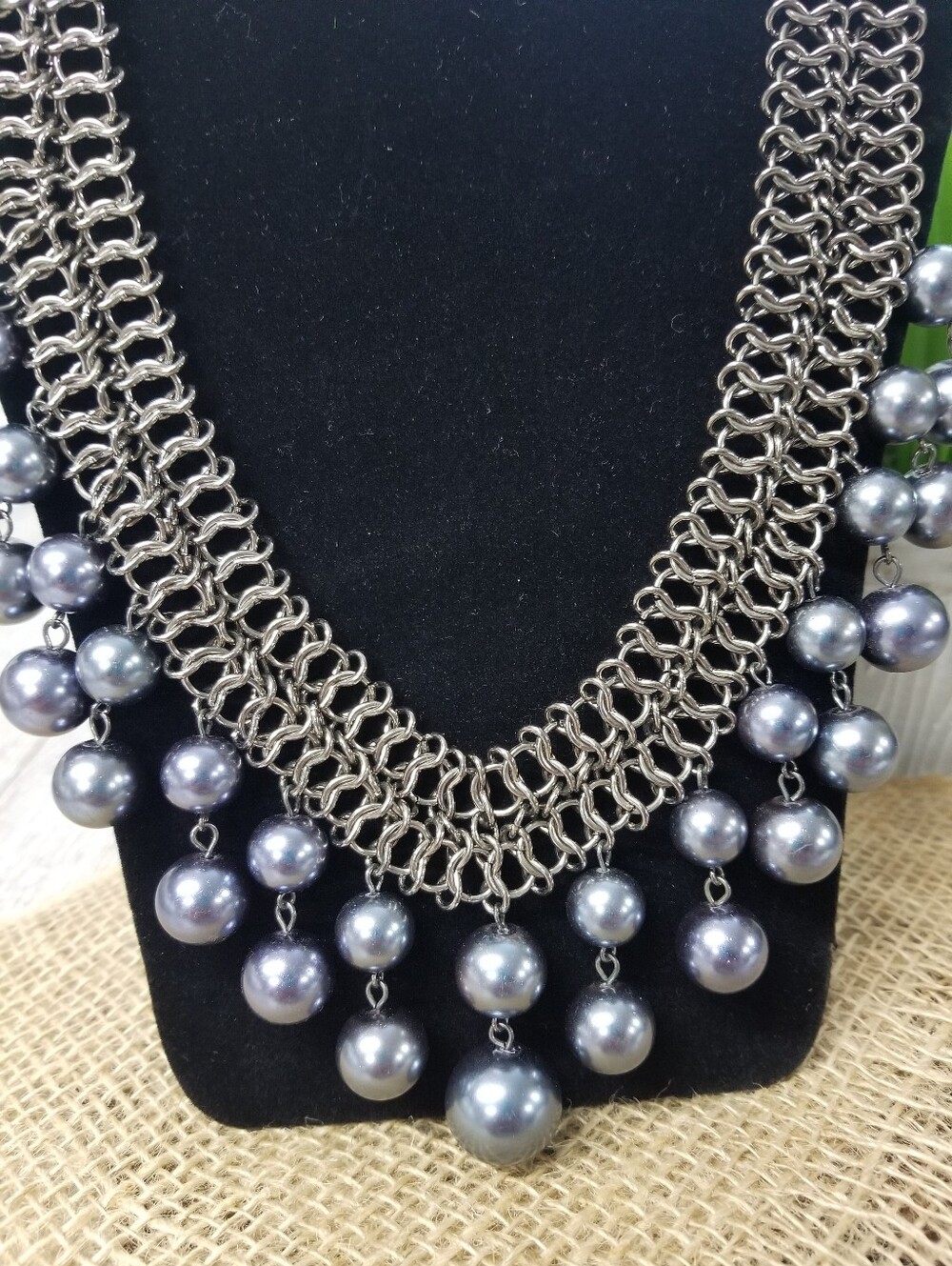 Chainmail Link Statement necklace W/ Grey Faux Pearls - Picture 2 of 8